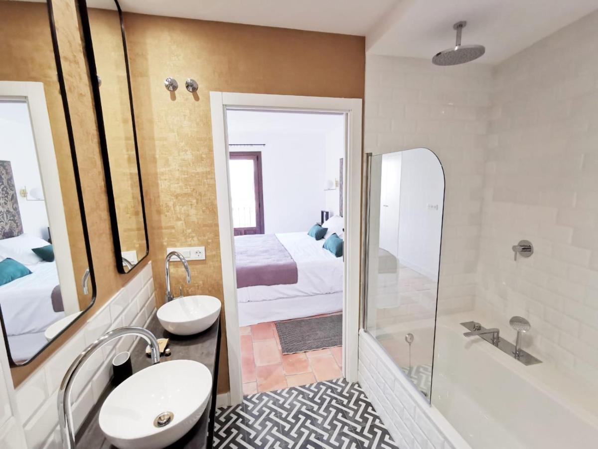 Apartamentos Tres Llaves Palacio De Vela De Los Cobos Úbeda Zewnętrze zdjęcie