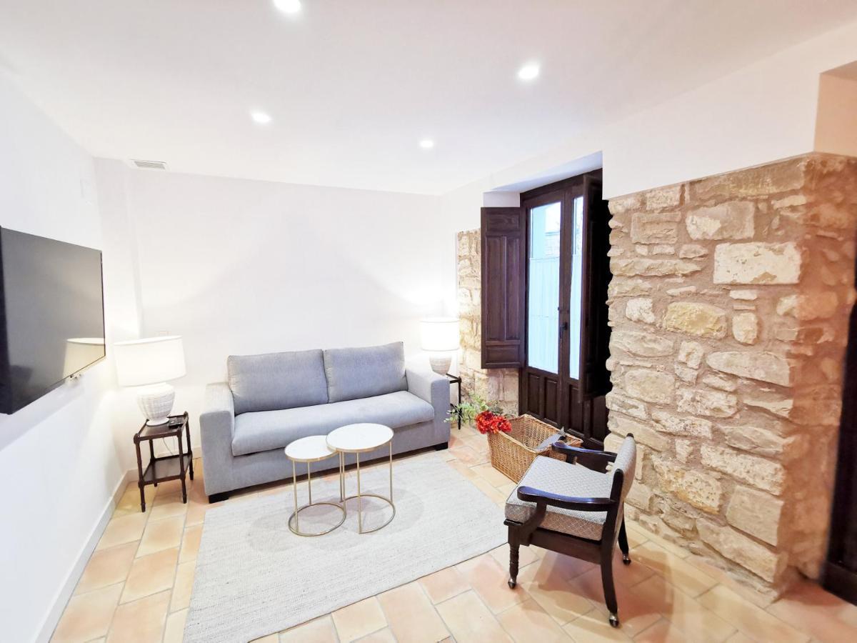 Apartamentos Tres Llaves Palacio De Vela De Los Cobos Úbeda Zewnętrze zdjęcie